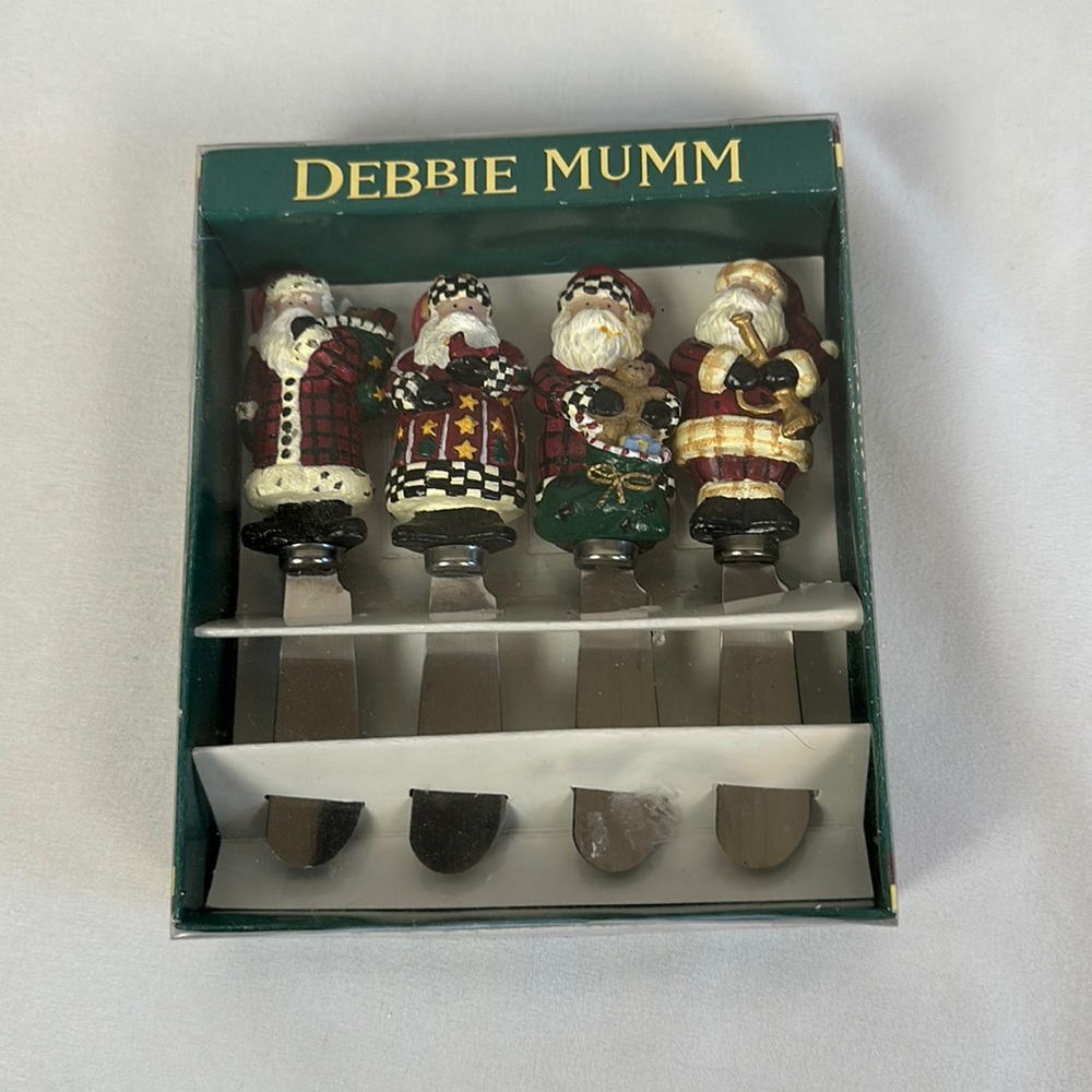 Debbie Mumm Box of 4 Spreaders In Original Box